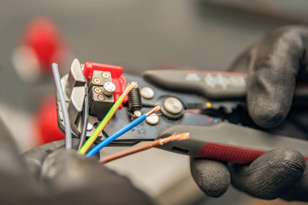 Best Affordable Electrician  in Walton Hills, OH